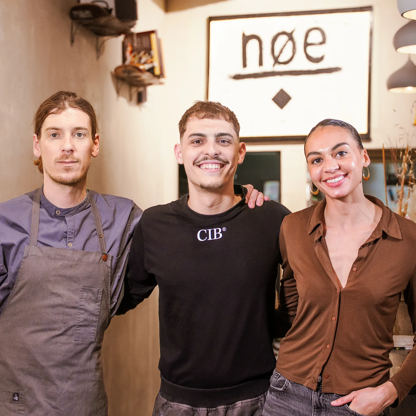 Retrato de equipo de un negocio de restauración